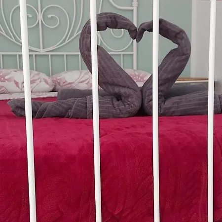 Lovehome לינה וארוחת בוקר